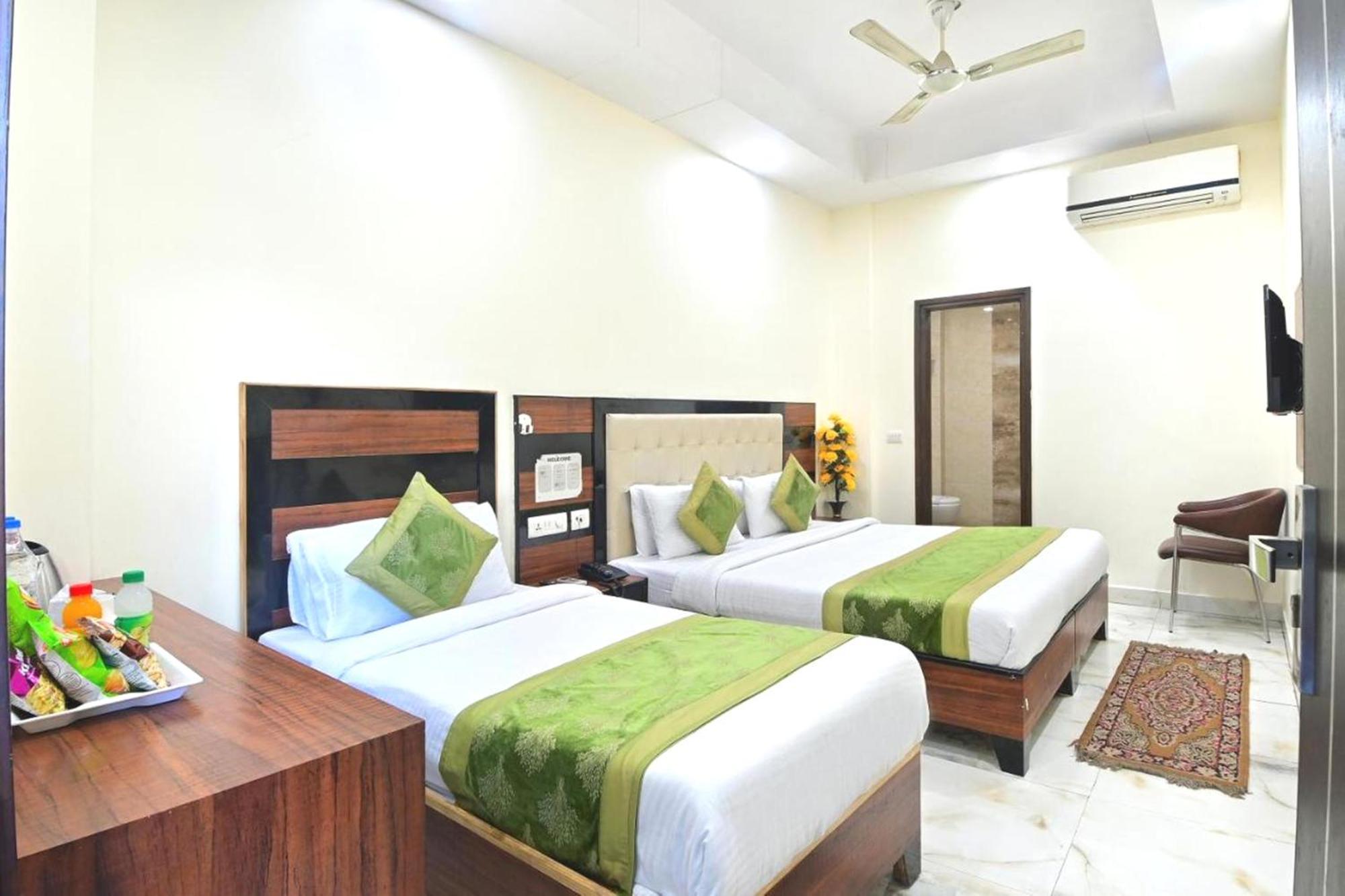 Hotel Emporio View - New Delhi Railway Station - Paharganj מראה חיצוני תמונה