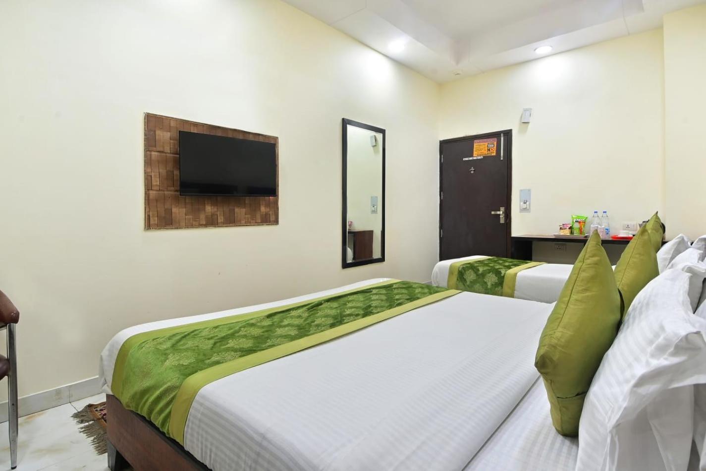 Hotel Emporio View - New Delhi Railway Station - Paharganj מראה חיצוני תמונה