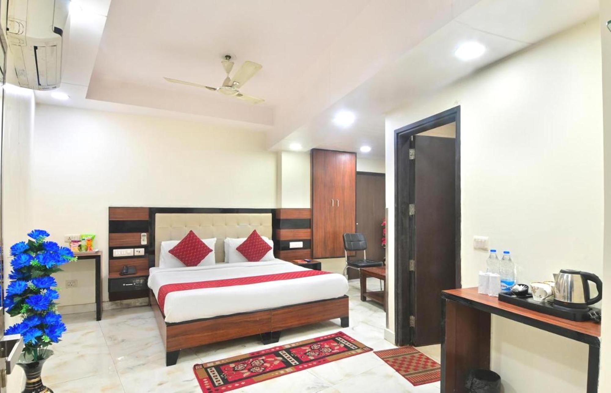 Hotel Emporio View - New Delhi Railway Station - Paharganj מראה חיצוני תמונה