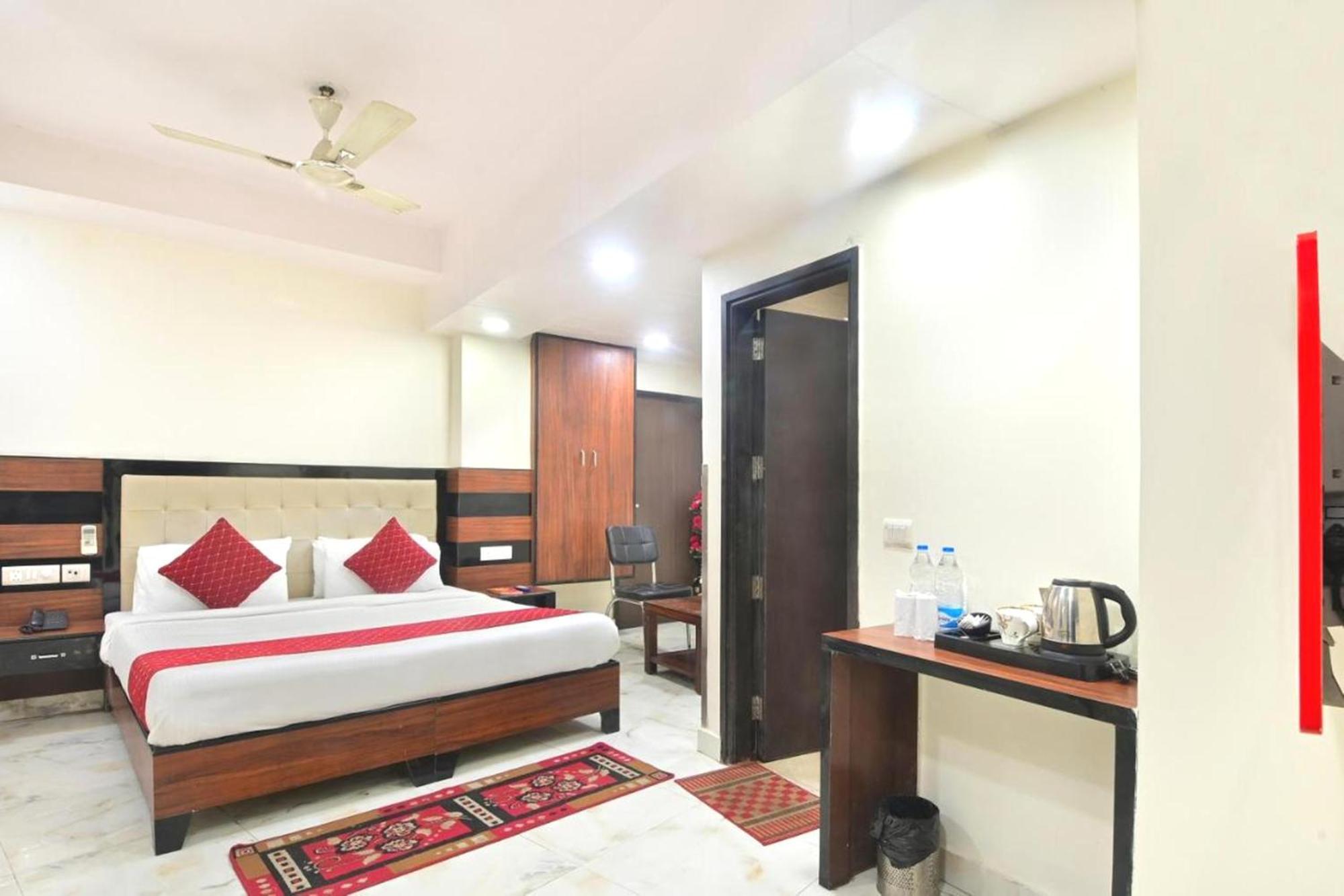 Hotel Emporio View - New Delhi Railway Station - Paharganj מראה חיצוני תמונה