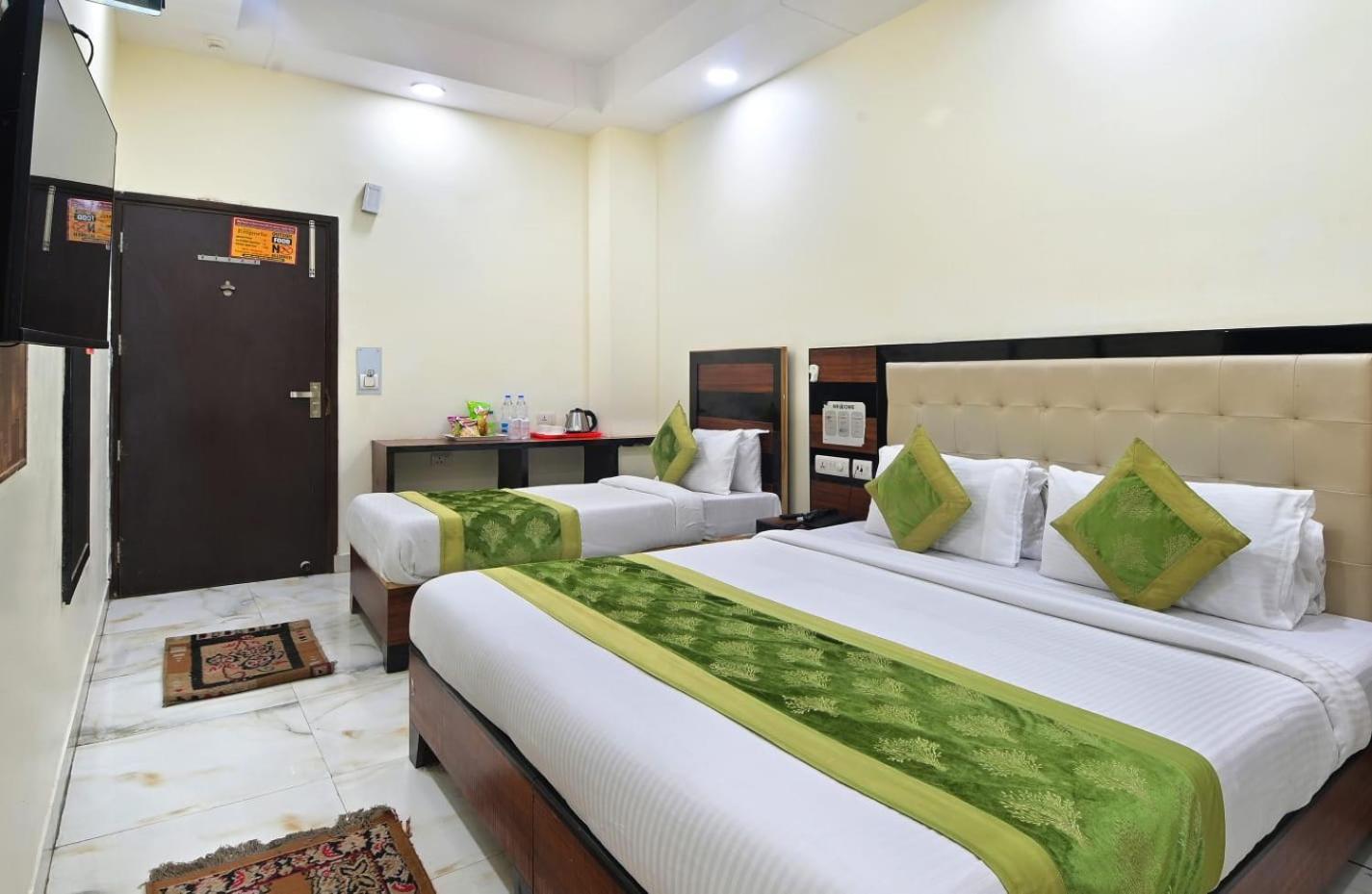 Hotel Emporio View - New Delhi Railway Station - Paharganj מראה חיצוני תמונה