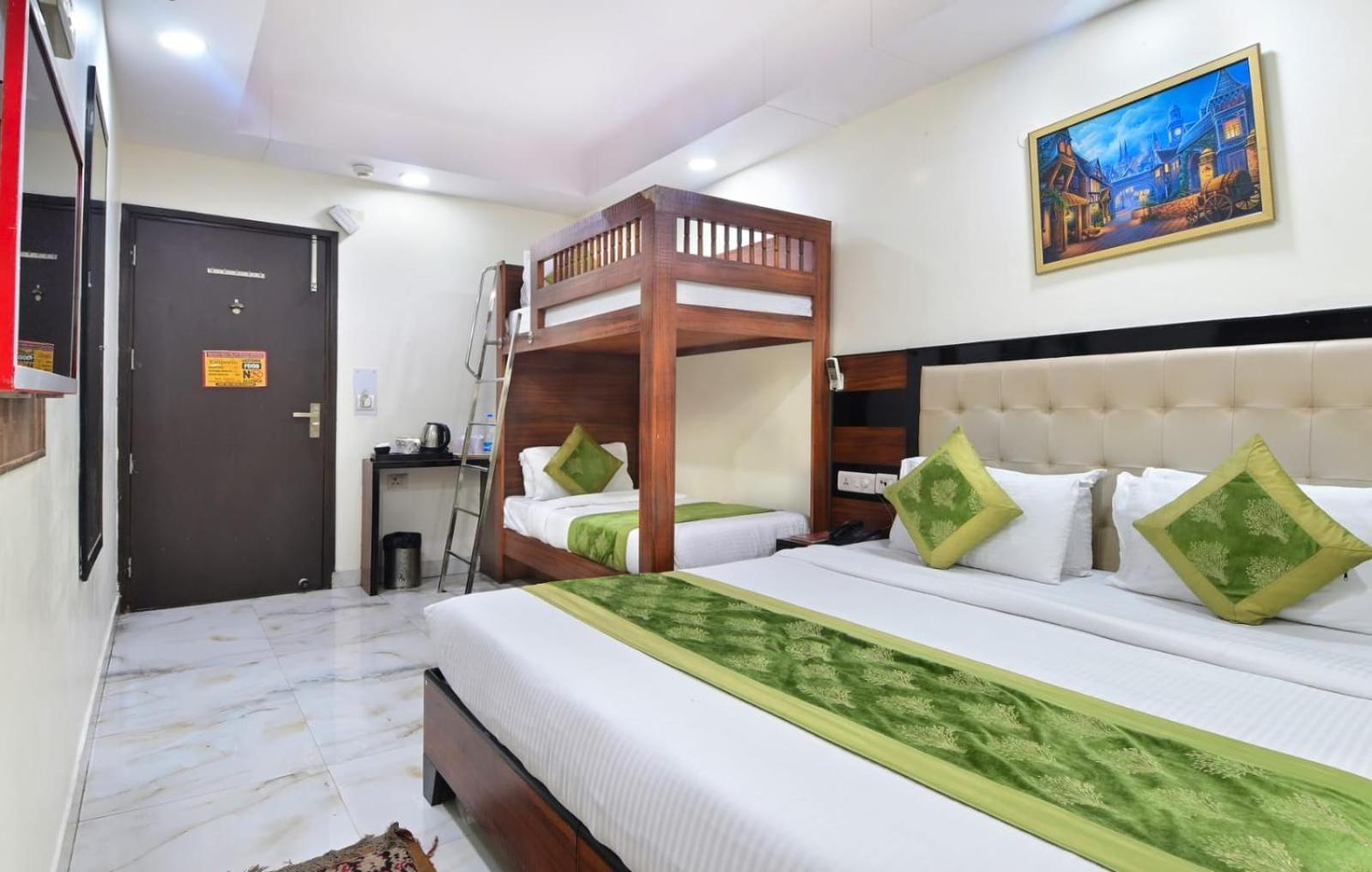 Hotel Emporio View - New Delhi Railway Station - Paharganj מראה חיצוני תמונה